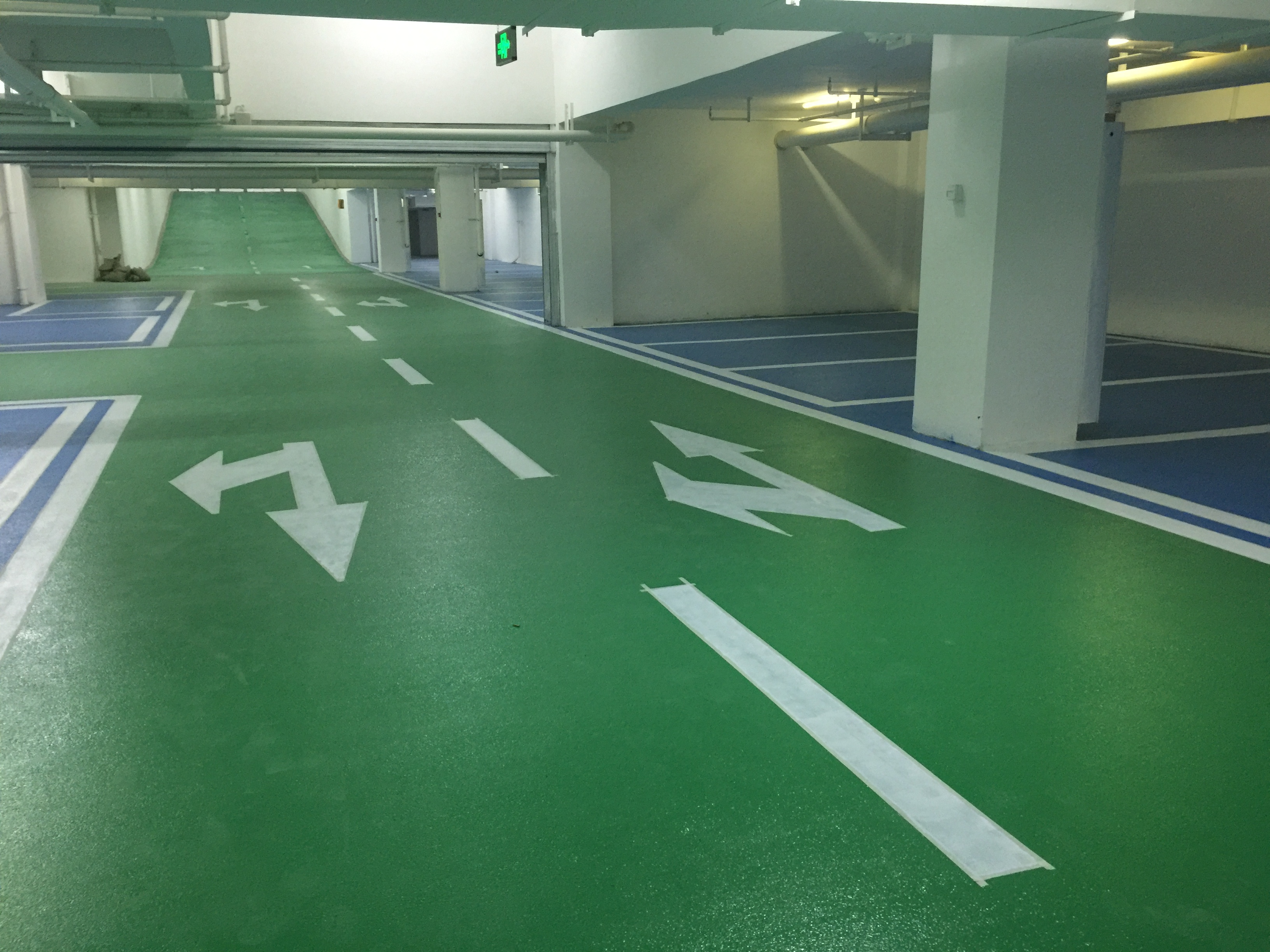成都ocg广场地下车库